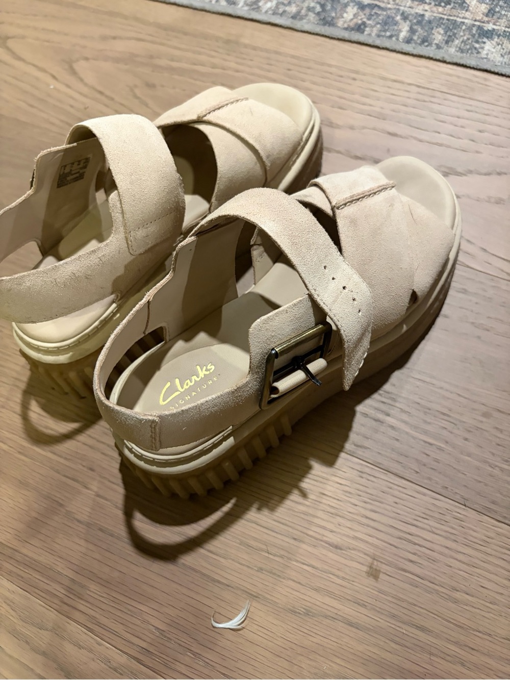 Clarks Women’s Light Beige Suede Platform Sandals with Buckle Strap